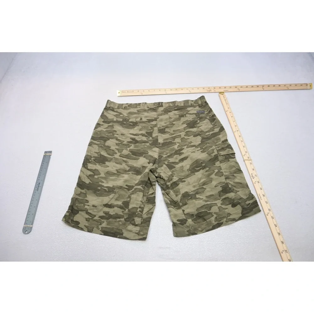 Columbia Cargo Shorts Mens 36 Green Camo Omni-Shade Ripstop Outdoor Excellent